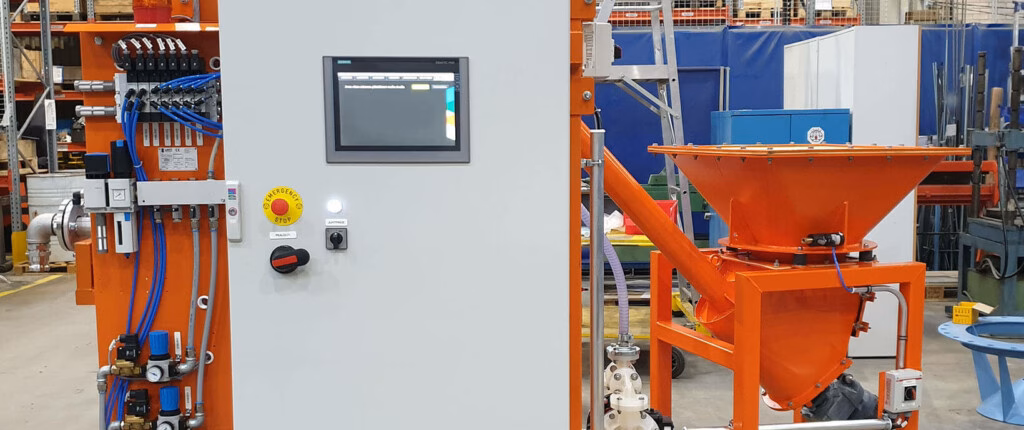 Tamtron proporciona soluciones de dosificación y mezcla de suspensiones que pueden ser controladas por un sistema de automatización, por ejemplo, en cocinas de adhesivos utilizadas por la industria forestal.